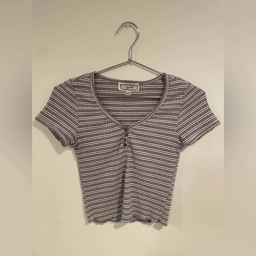 Cropped tee by Hippie Rose